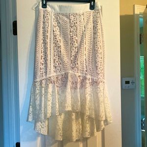 Beautiful lace skirt in size medium